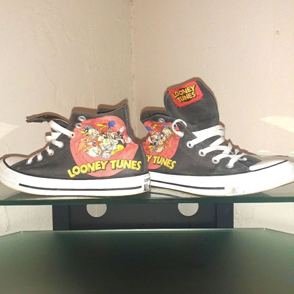 Journey store Looney tune sneakers